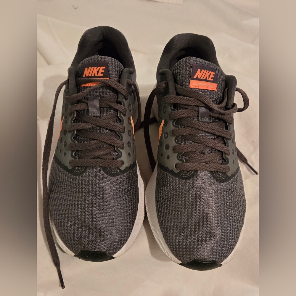 Nike Charcoal and Tangerine Running Shoes - Picture 5 of 11